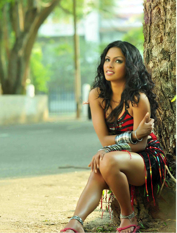 Sri Lankan Hot Actress Feet And Legs Home